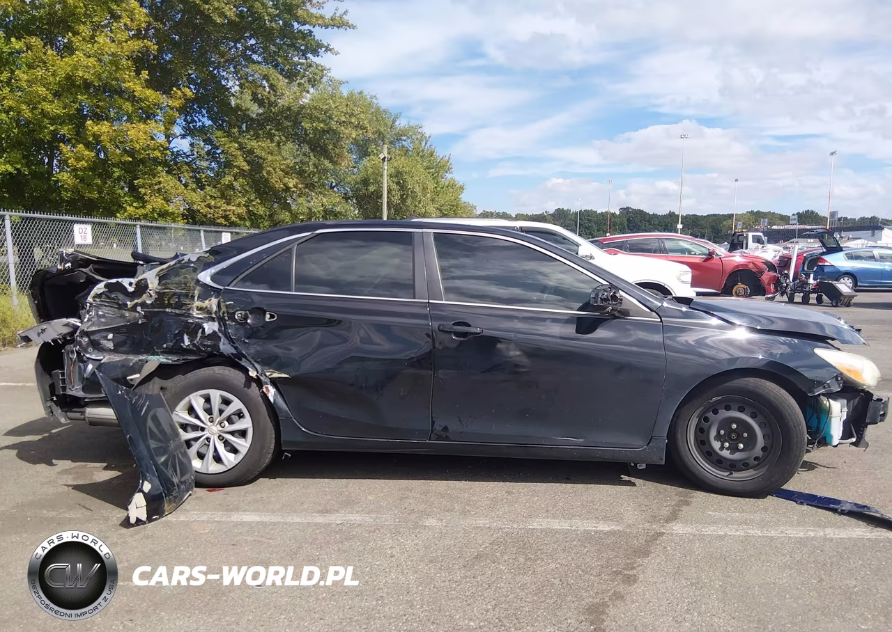 2016 Toyota Camry Le VIN:4T4BF1FK1GR518709 - 13