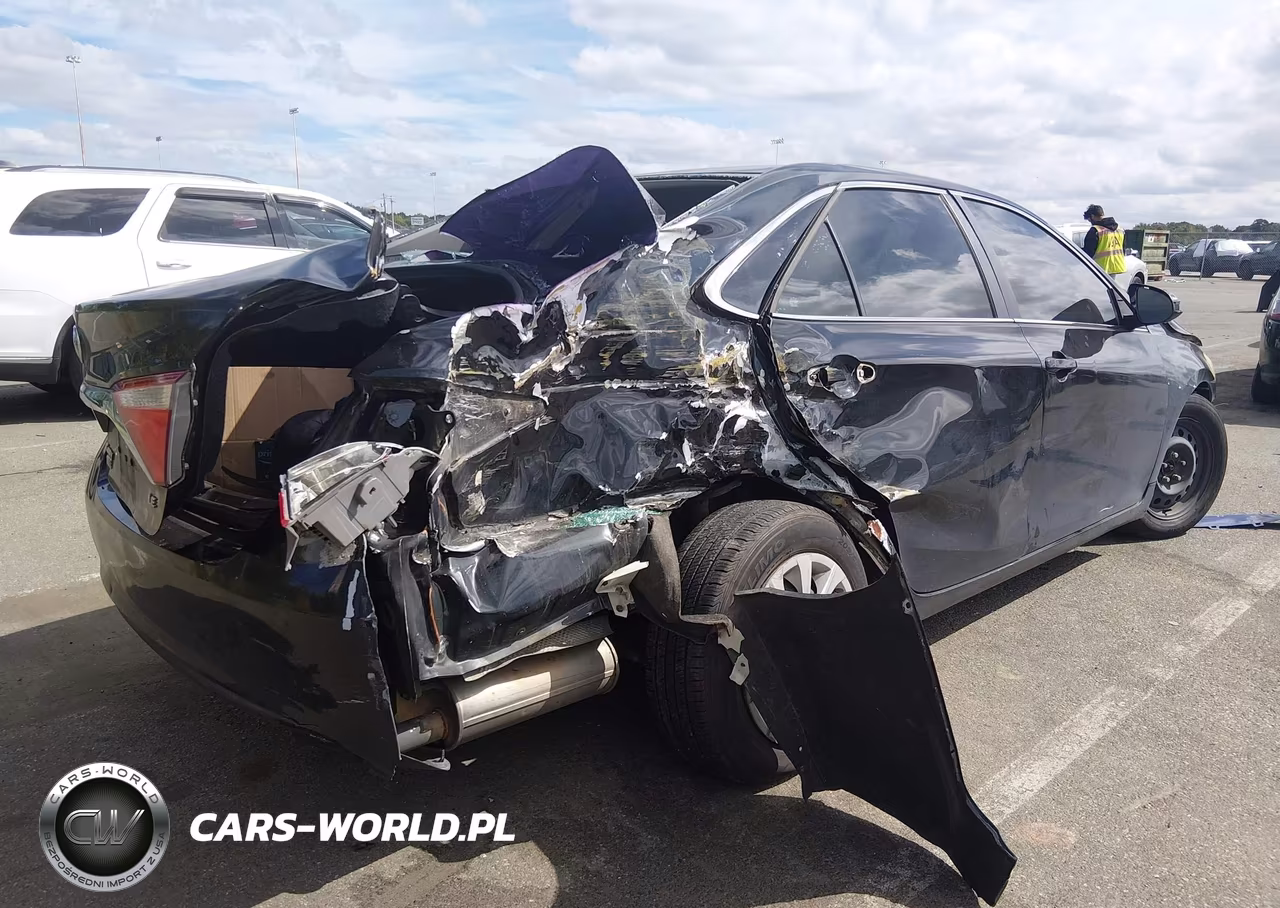 2016 Toyota Camry Le VIN:4T4BF1FK1GR518709 - 4