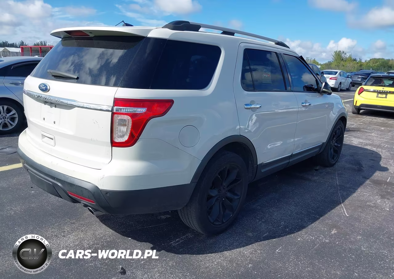 2011 Ford Explorer Xlt VIN:1FMHK7D84BGA45163 - 4