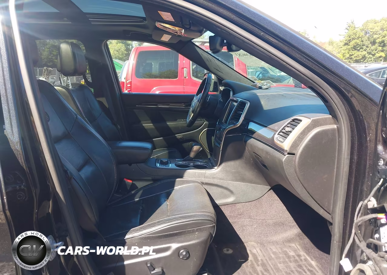 2016 Jeep Grand Cherokee Overland VIN:1C4RJFCG2GC452749 - 5