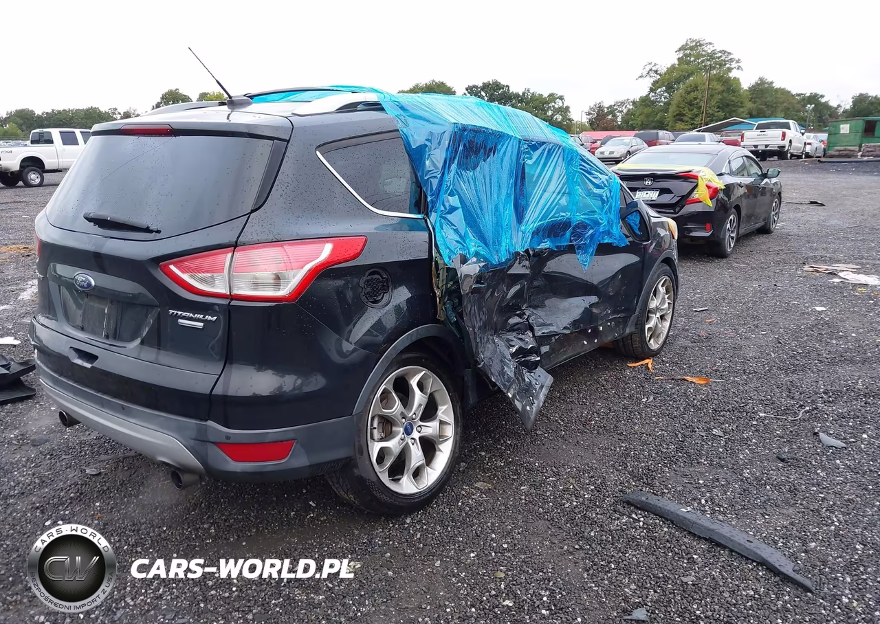 2013 Ford Escape Titanium VIN:1FMCU9J93DUB20355 - 4