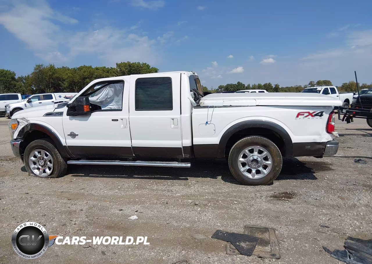 2015 Ford Super Duty F-250 Srw Lariat VIN:1FT7W2BTXFEC61616 - 13