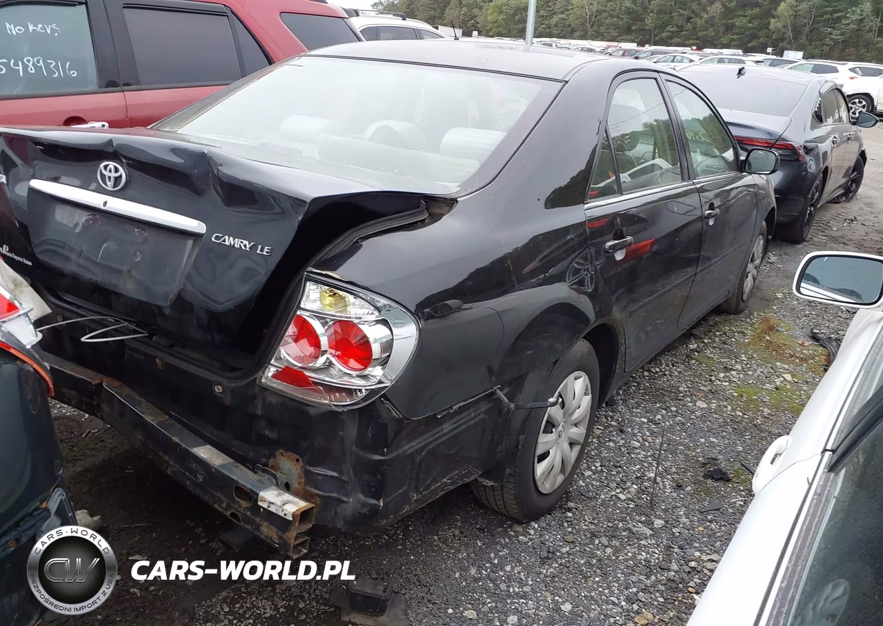 2005 Toyota Camry Le VIN:4T1BE32K55U038300 - 4