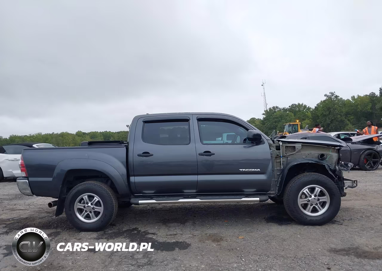 2015 Toyota Tacoma Prerunner V6 VIN:3TMJU4GN1FM175767 - 14