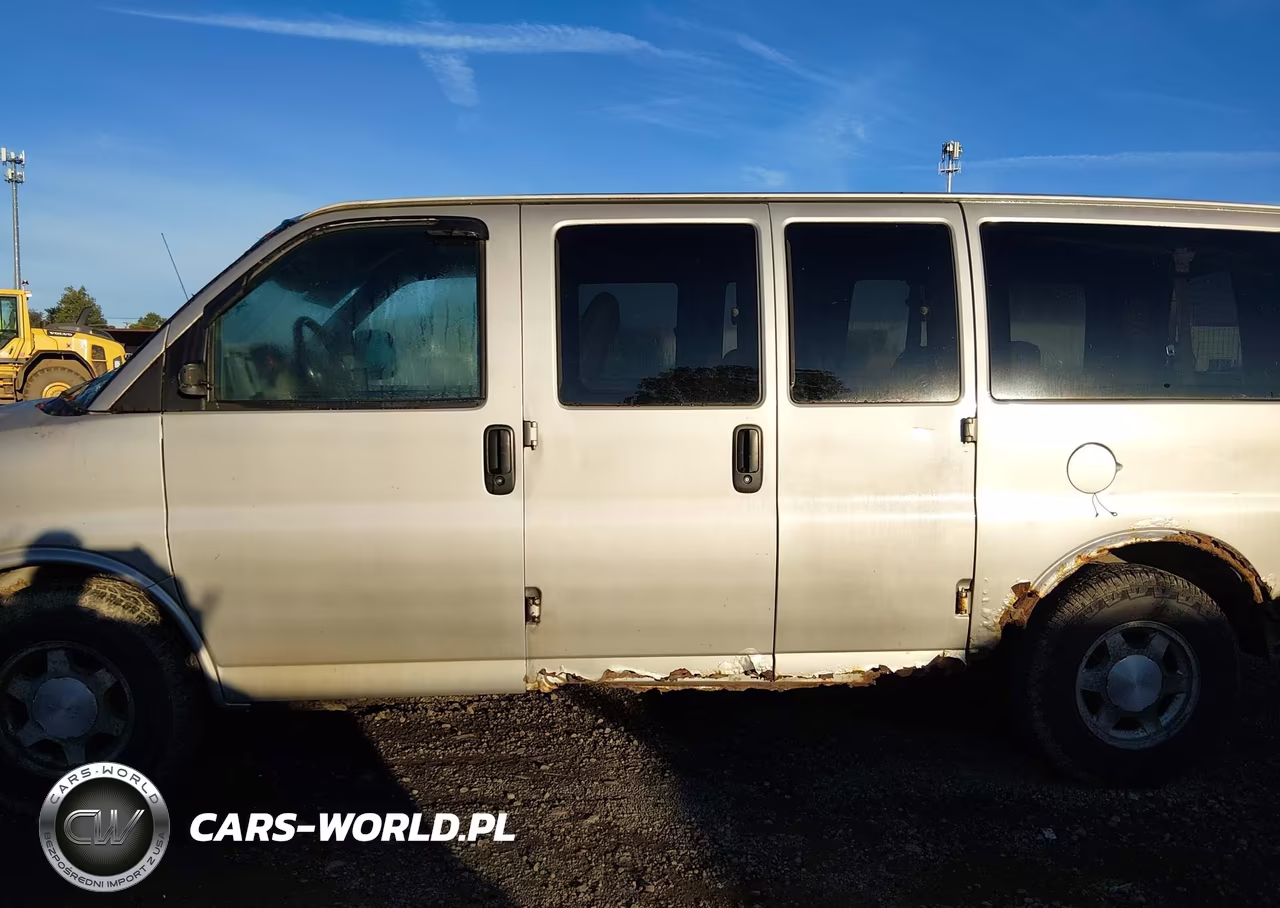 2005 GMC Savana Standard VIN:1GKFH15T451176308 - 14