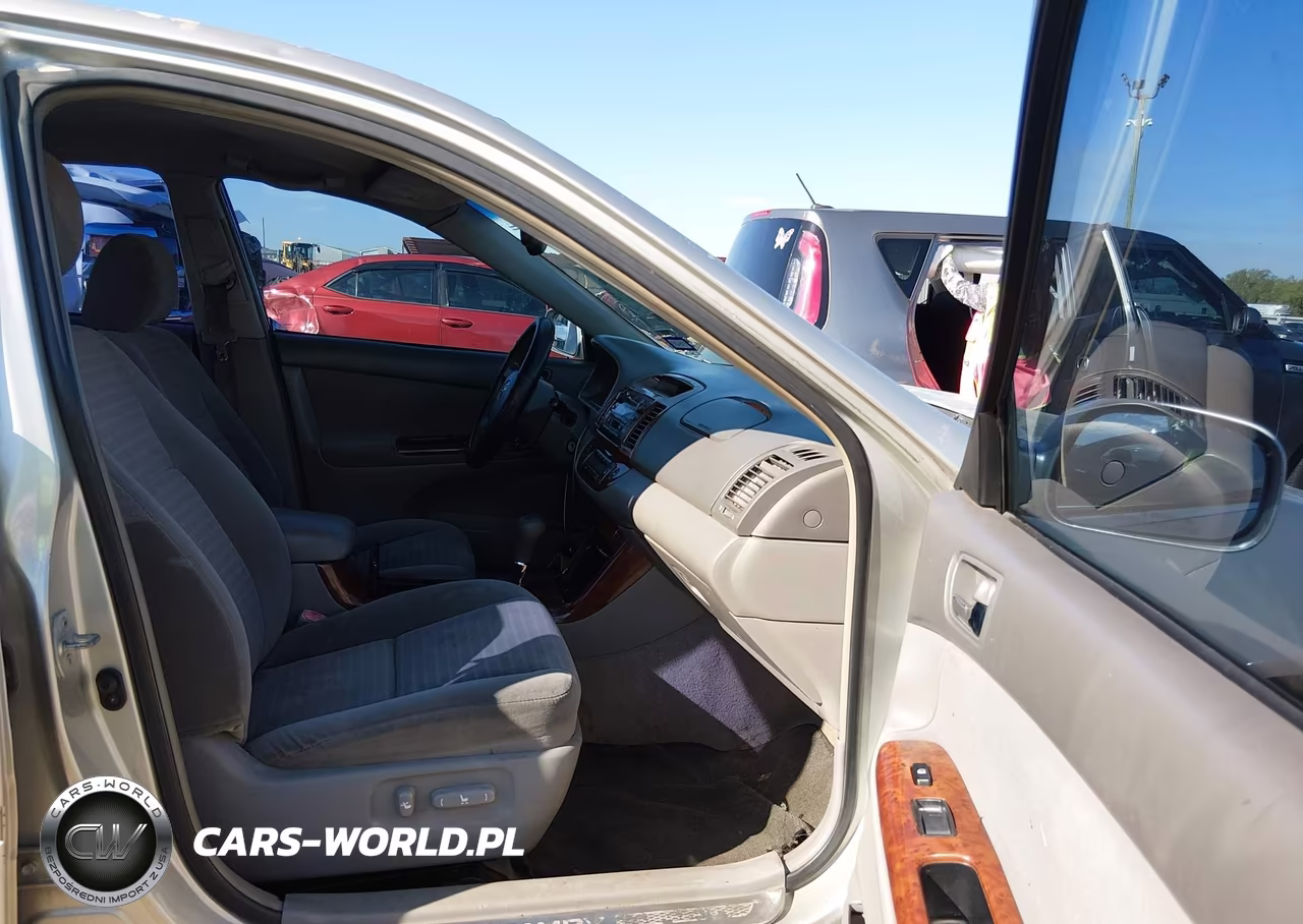 2005 Toyota Camry Xle VIN:4T1BE32K35U965232 - 5