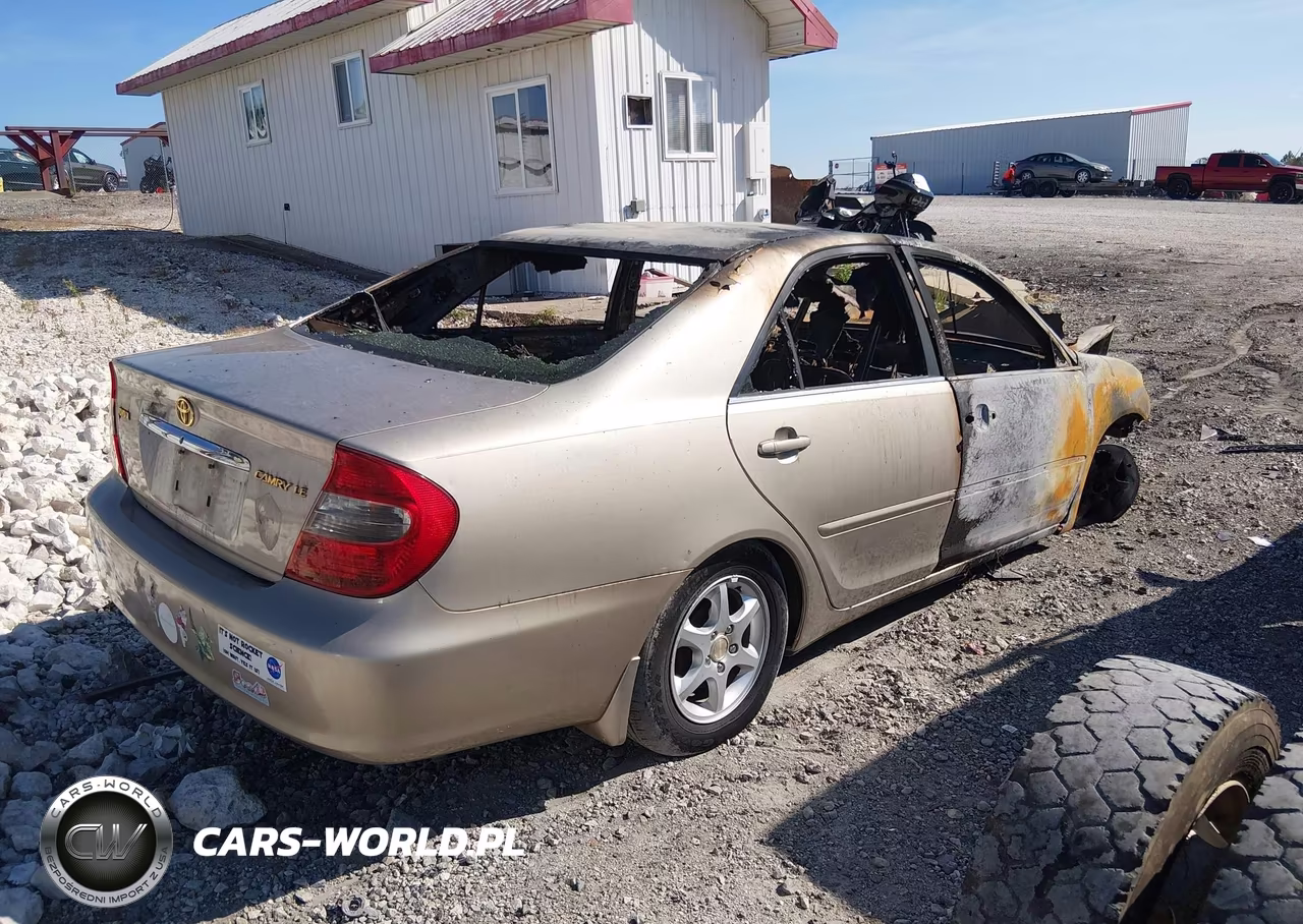 2004 Toyota Camry Le VIN:4T1BE32K44U922646 - 4