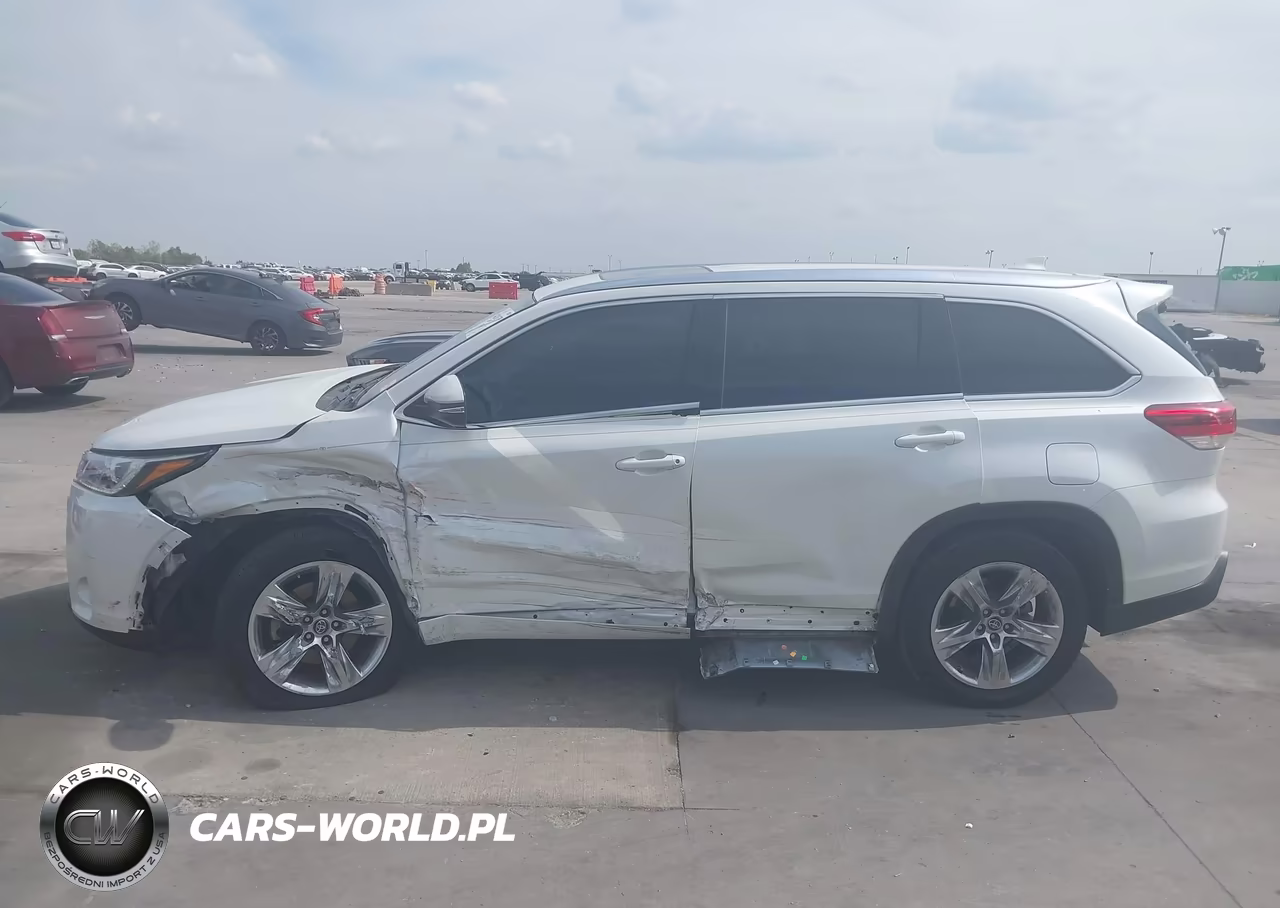 2018 Toyota Highlander Limited VIN:5TDYZRFH2JS285566 - 14