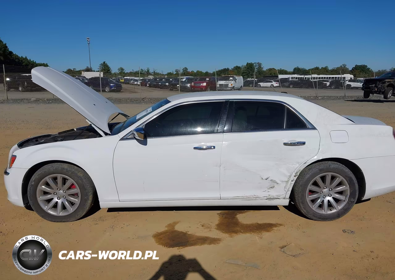 2012 Chrysler 300 Limited VIN:2C3CCACG7CH307883 - 12