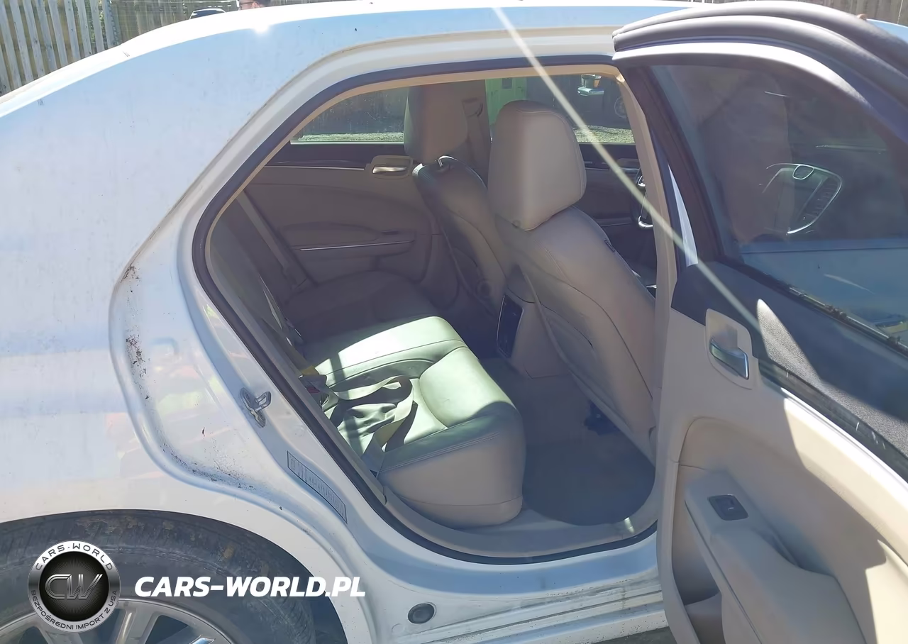 2012 Chrysler 300 Limited VIN:2C3CCACG7CH307883 - 8