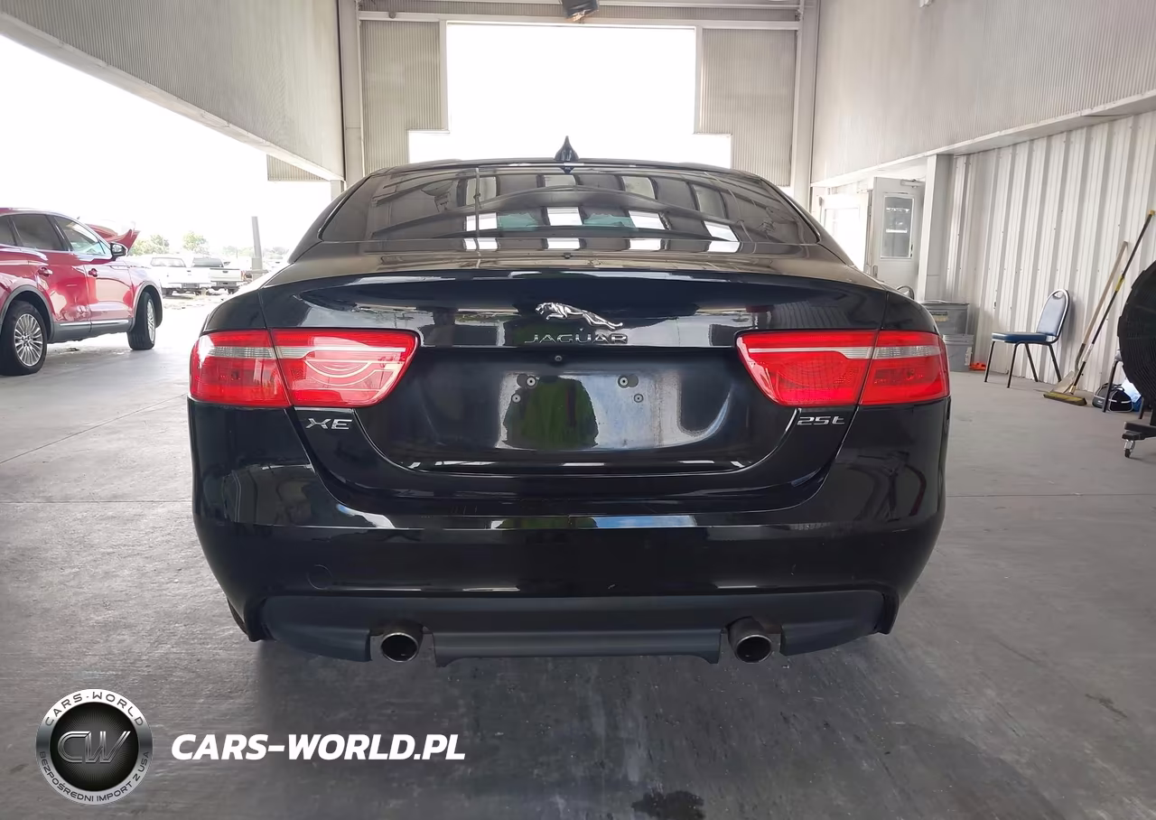 2019 Jaguar Xe 25T VIN:SAJAR4FXXKCP50000 - 17