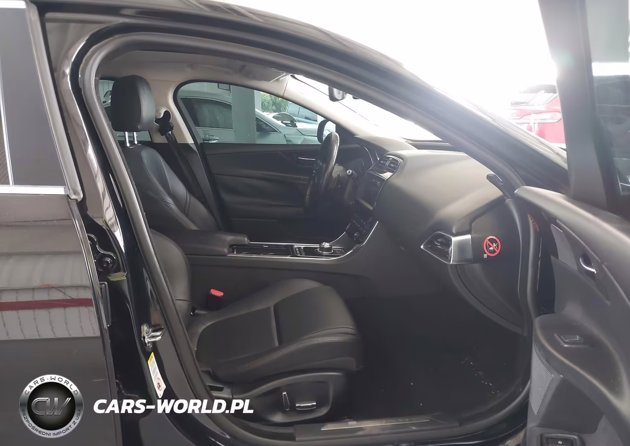 2019 Jaguar Xe 25T VIN:SAJAR4FXXKCP50000 - 5