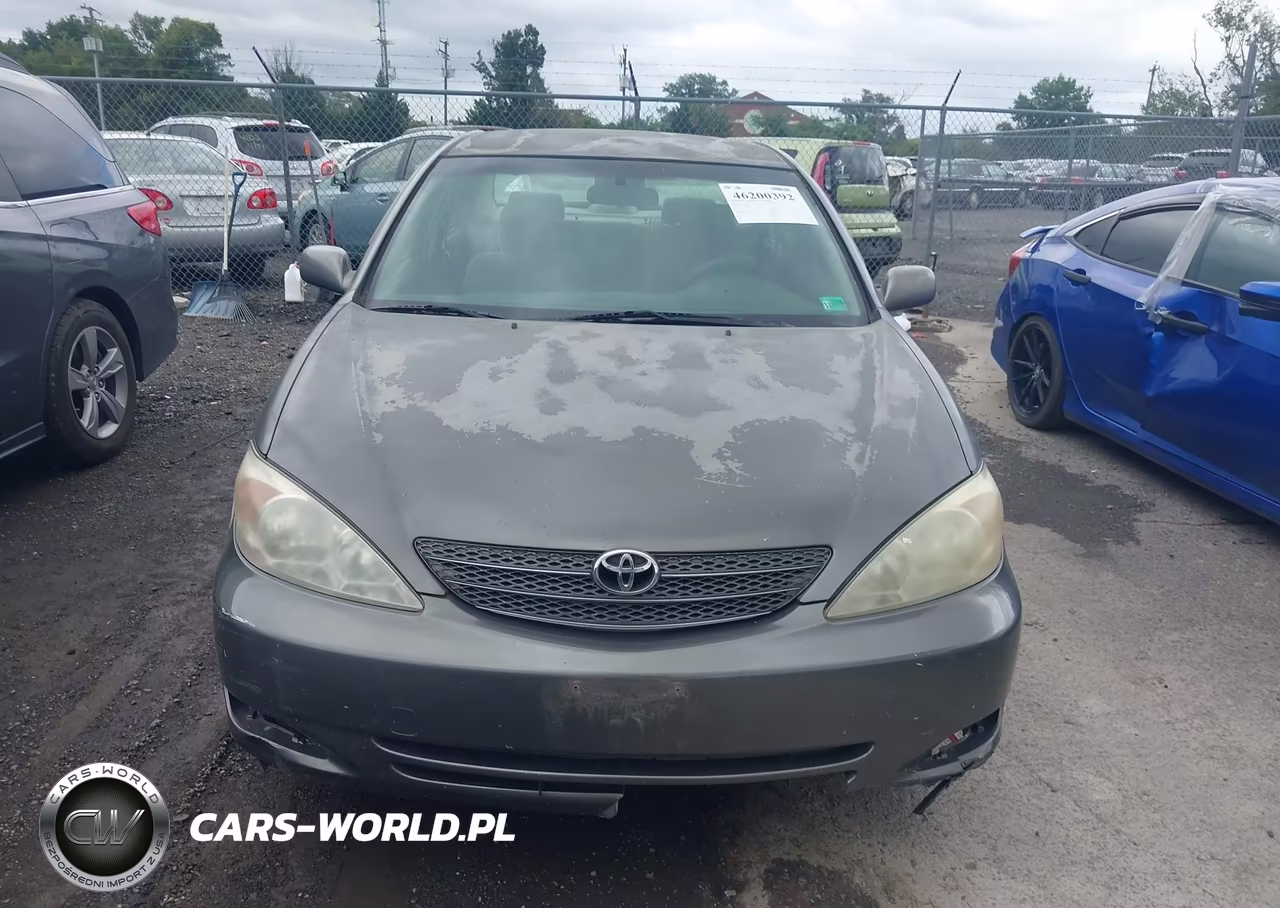 2002 Toyota Camry Le VIN:JTDBE32K120107135 - 12
