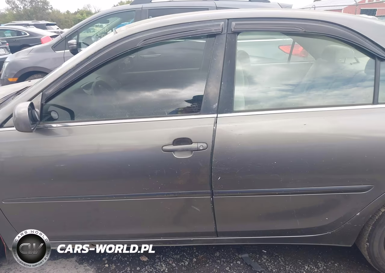 2002 Toyota Camry Le VIN:JTDBE32K120107135 - 14