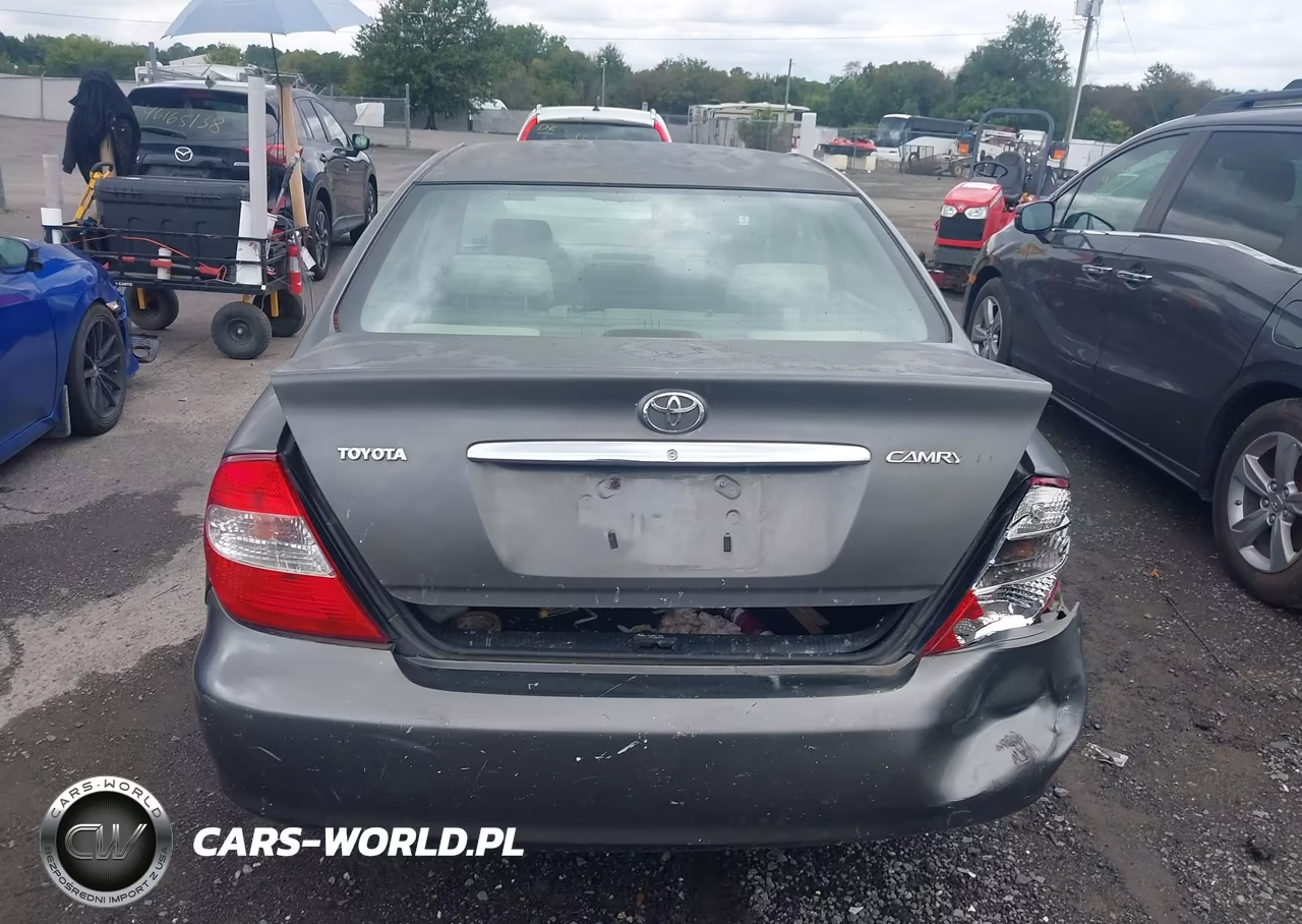 2002 Toyota Camry Le VIN:JTDBE32K120107135 - 16