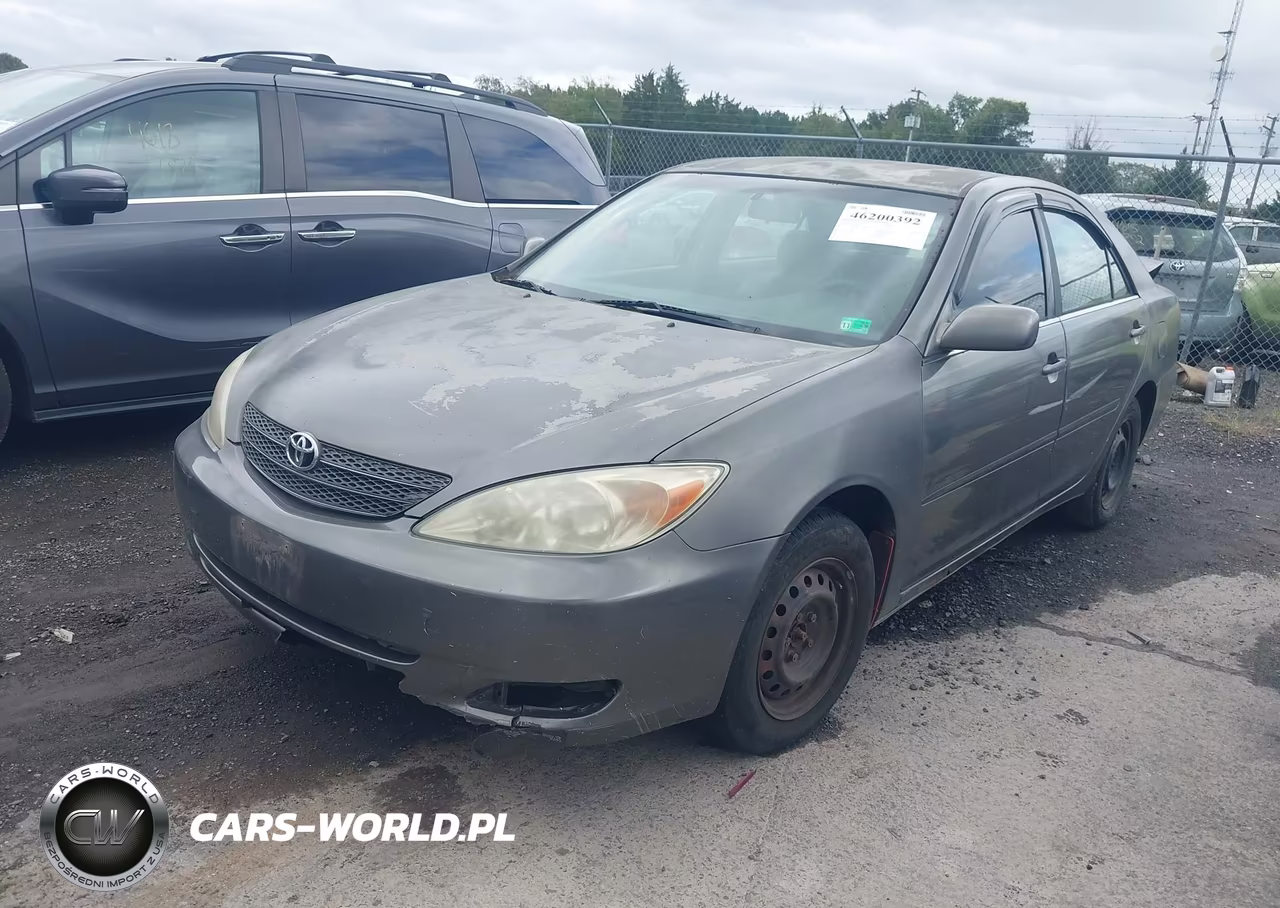 2002 Toyota Camry Le VIN:JTDBE32K120107135 - 2