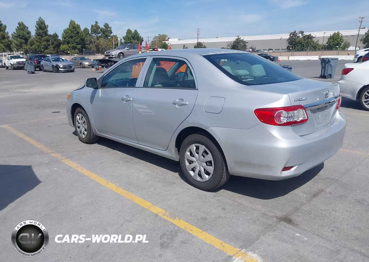 2013 Toyota Corolla L VIN:2T1BU4EE2DC108916 - 3