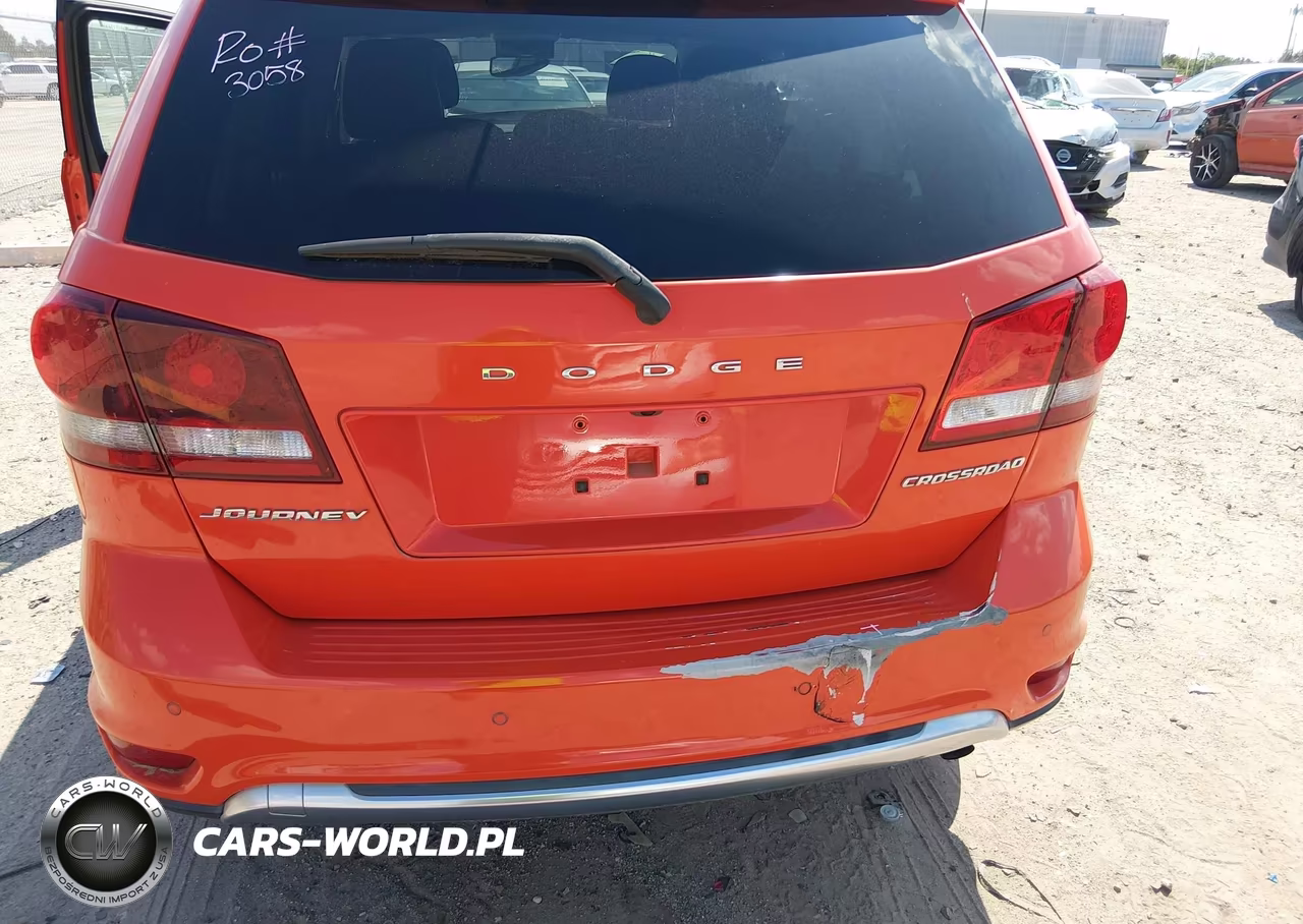 2018 Dodge Journey Crossroad VIN:3C4PDCGB8JT277382 - 17