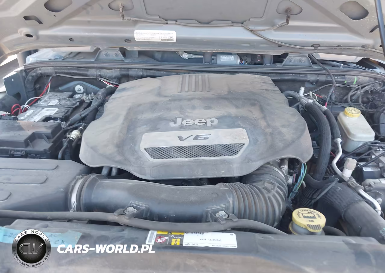 2015 Jeep Wrangler Unlimited Sport VIN:1C4BJWDG2FL598180 - 10