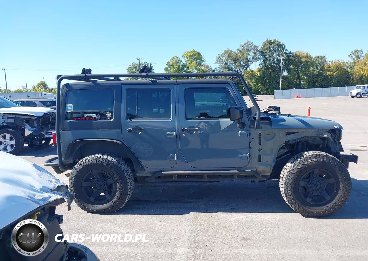2015 Jeep Wrangler Unlimited Sport VIN:1C4BJWDG2FL598180 - 14
