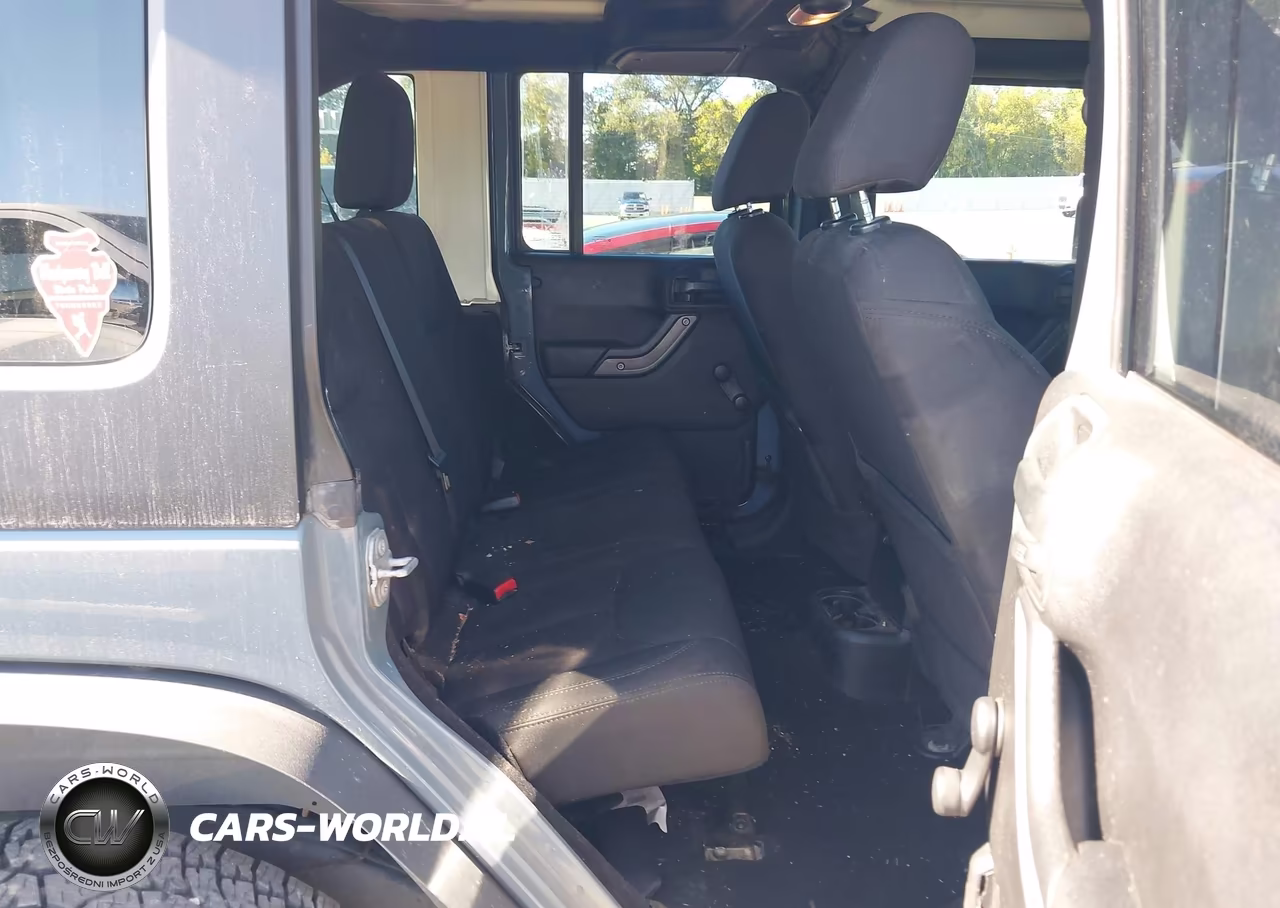 2015 Jeep Wrangler Unlimited Sport VIN:1C4BJWDG2FL598180 - 8