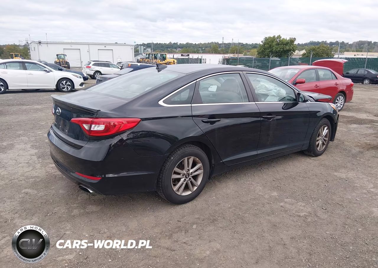 2016 Hyundai Sonata VIN:5NPE24AF6GH418117 - 4
