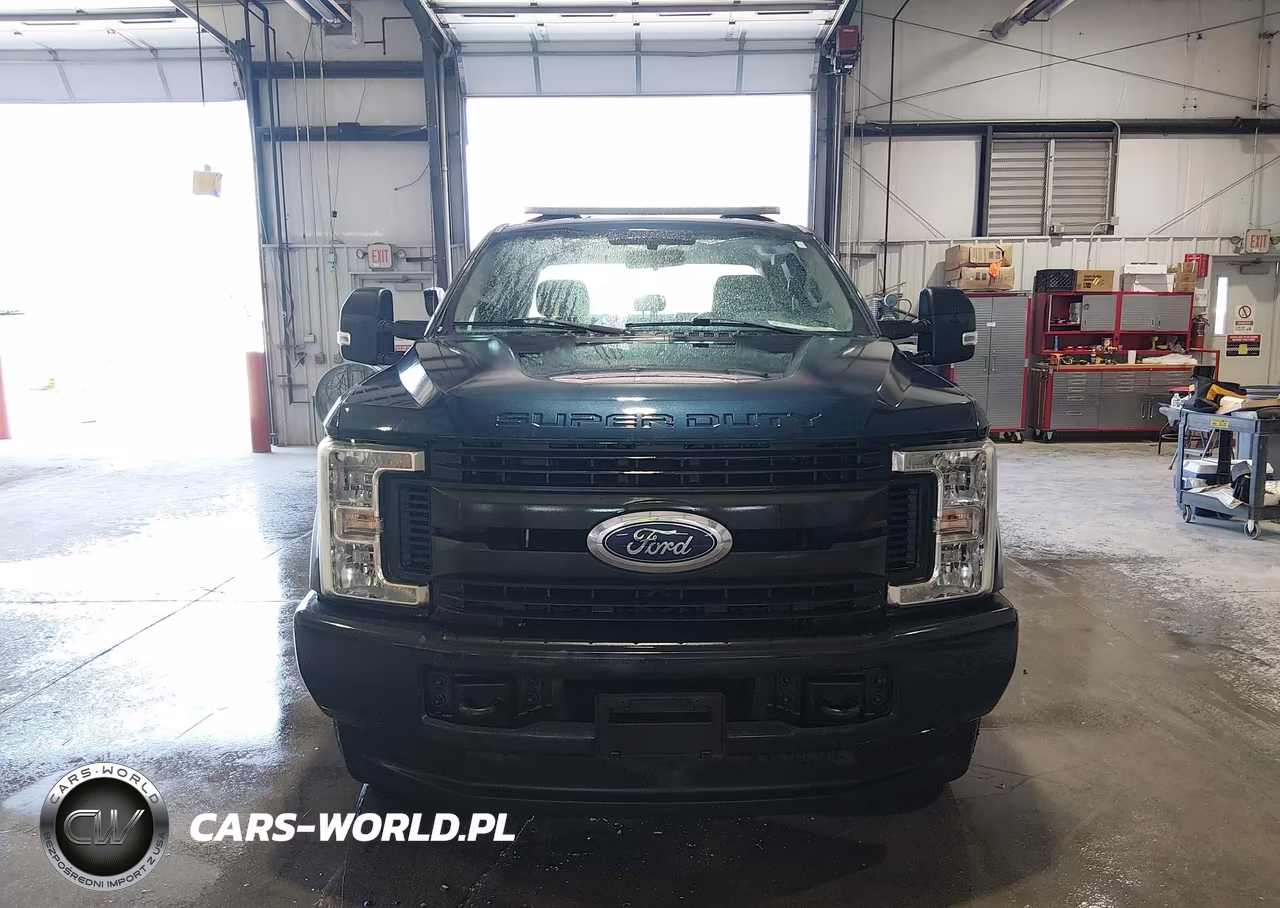 2019 Ford Super Duty F-350 Srw Xl VIN:1FD8X3B6XKEC15906 - 13