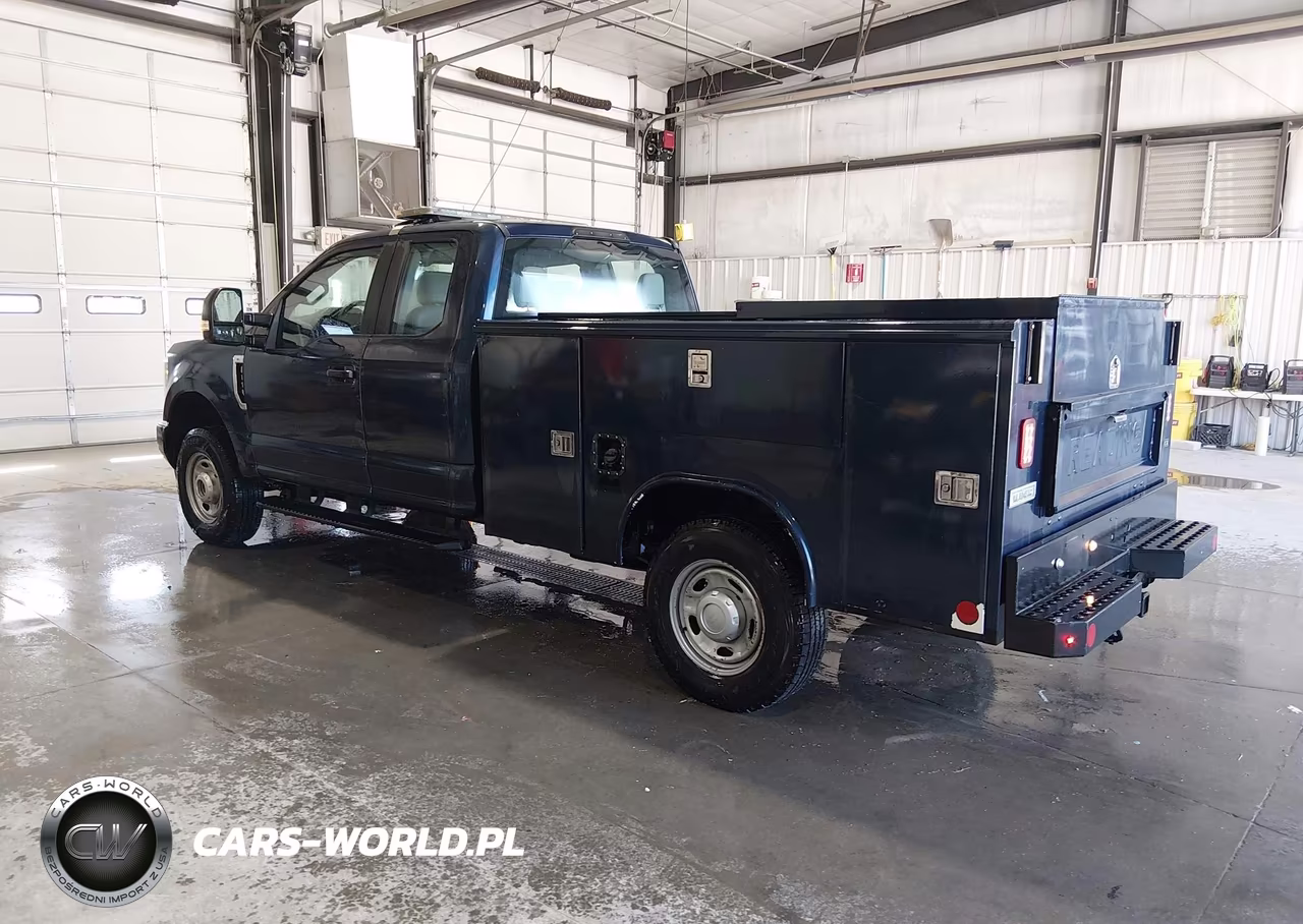 2019 Ford Super Duty F-350 Srw Xl VIN:1FD8X3B6XKEC15906 - 3