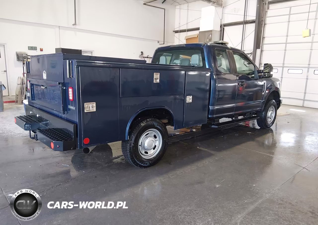 2019 Ford Super Duty F-350 Srw Xl VIN:1FD8X3B6XKEC15906 - 4