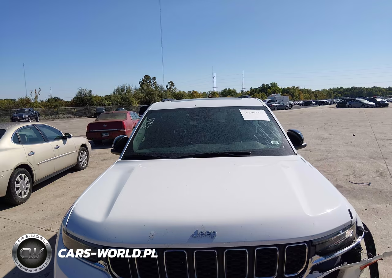 2024 Jeep Grand Cherokee Laredo X 4X4 VIN:1C4RJHAGXR8593282 - 17