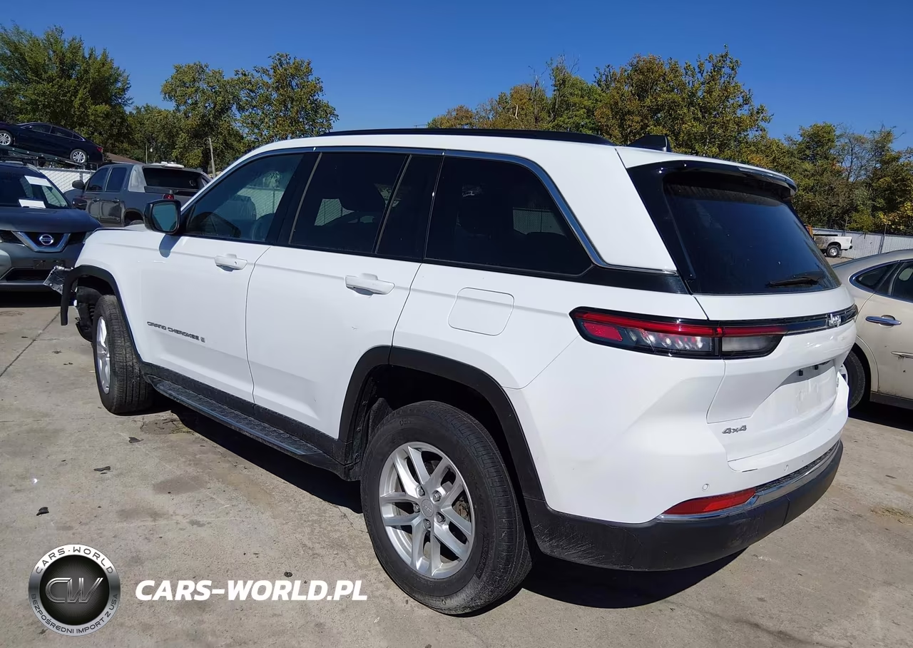 2024 Jeep Grand Cherokee Laredo X 4X4 VIN:1C4RJHAGXR8593282 - 3