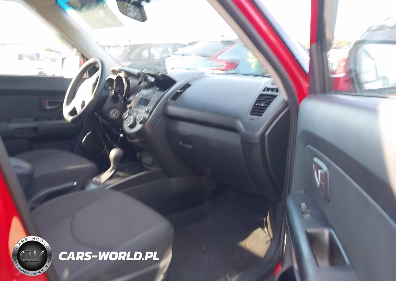 2011 Kia Soul + VIN:KNDJT2A20B7295747 - 5