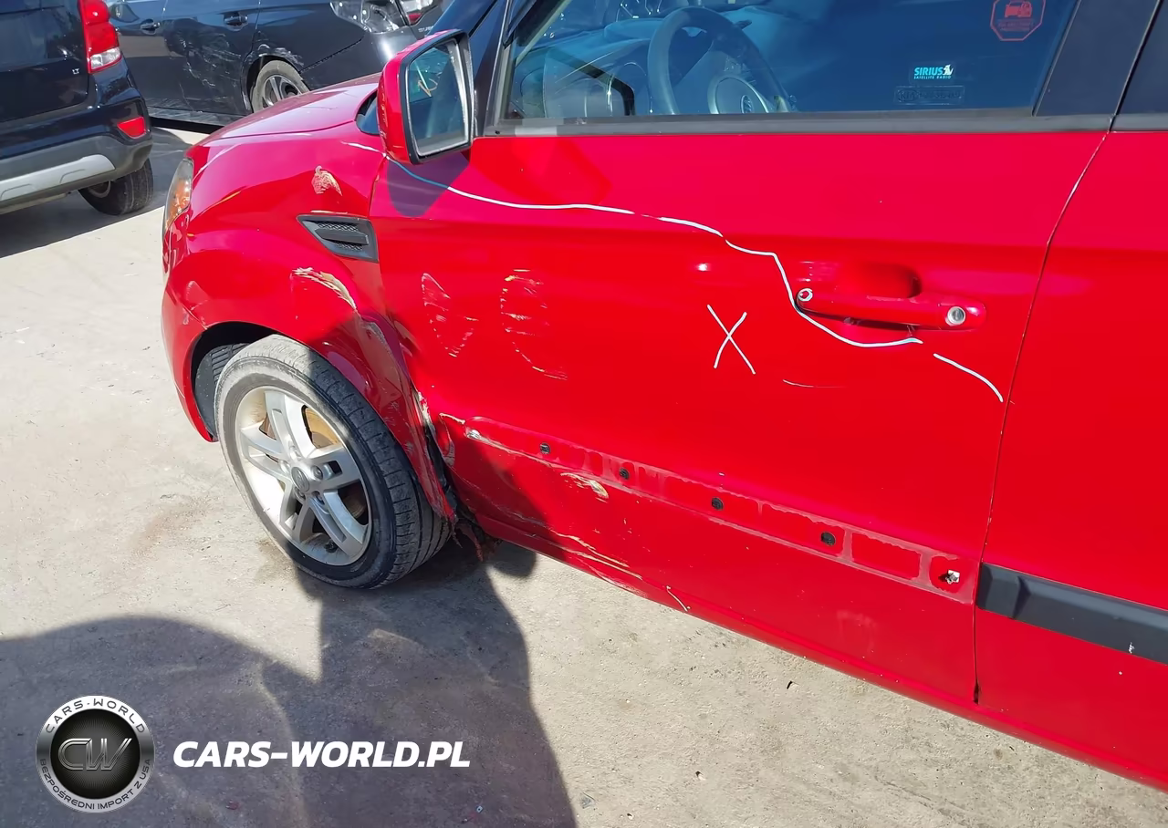 2011 Kia Soul + VIN:KNDJT2A20B7295747 - 6