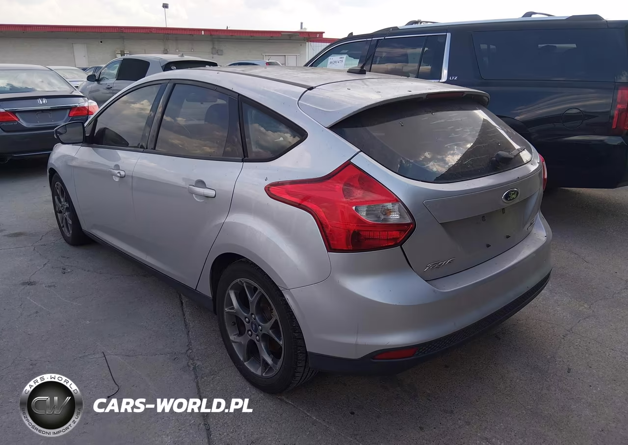 2014 Ford Focus Se VIN:1FADP3K29EL174951 - 3