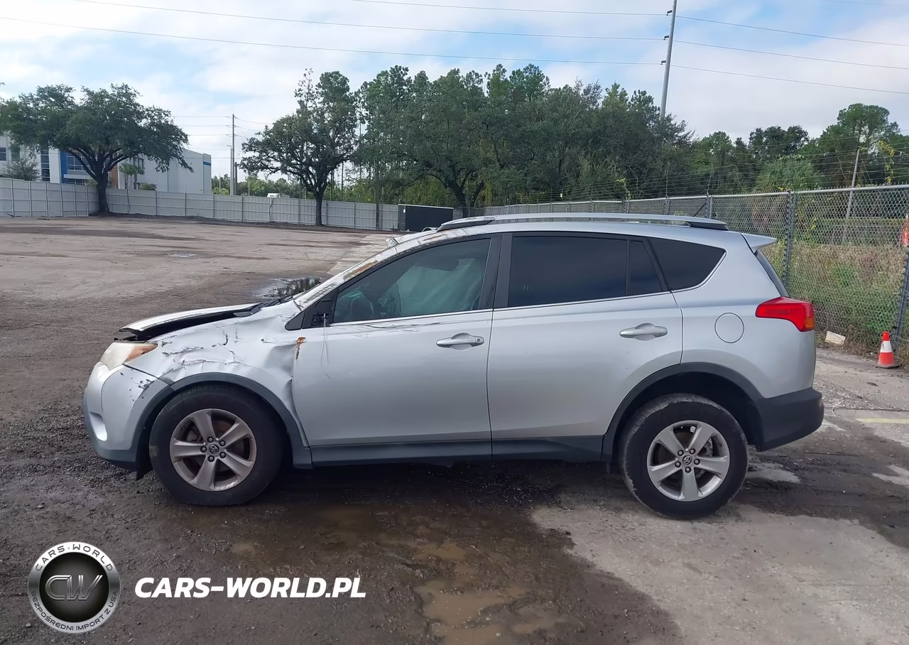 2015 Toyota Rav4 Xle VIN:2T3WFREV1FW197444 - 14