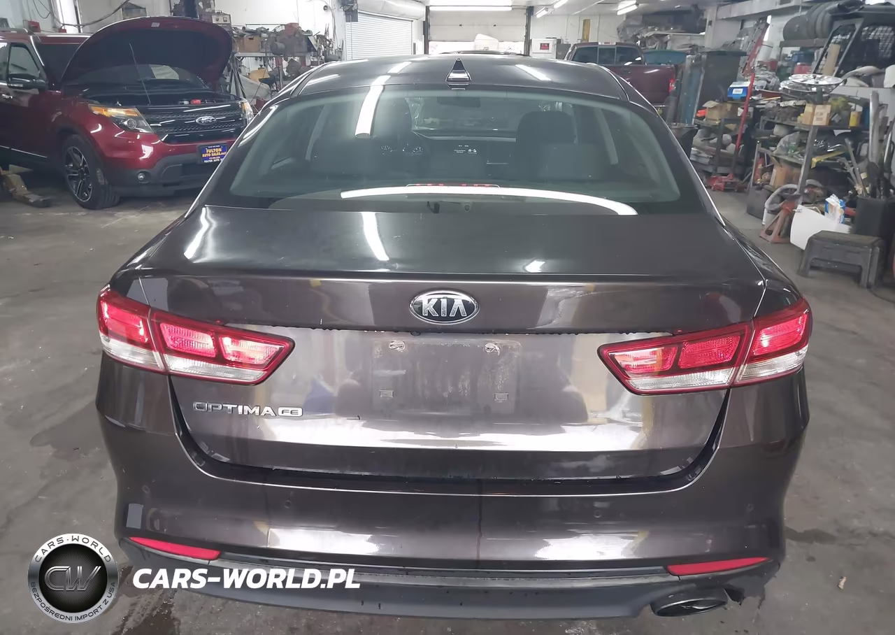2018 Kia Optima Lx VIN:KNAGT4L37J5234737 - 17