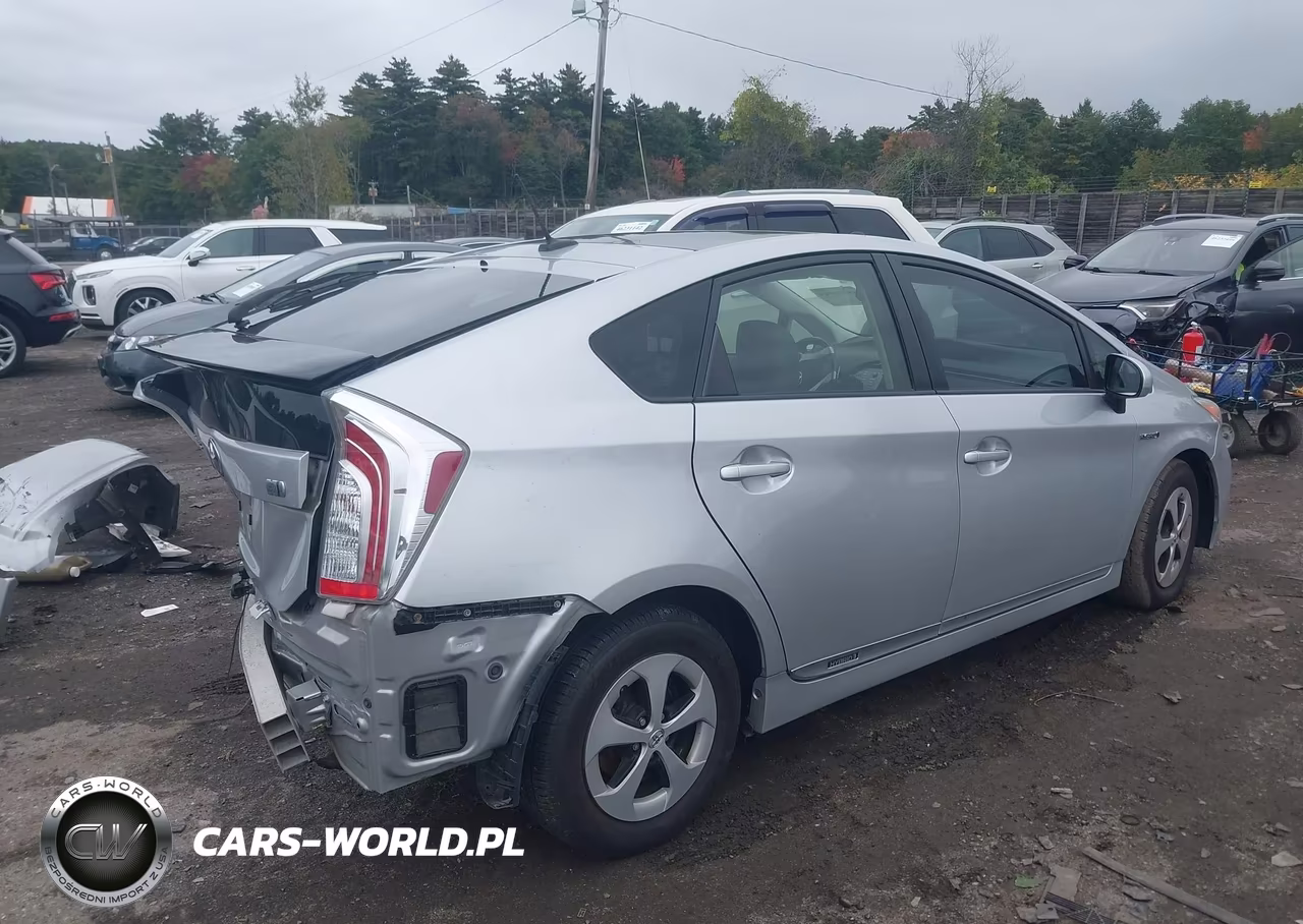 2013 Toyota Prius Four VIN:JTDKN3DUXD5569715 - 4