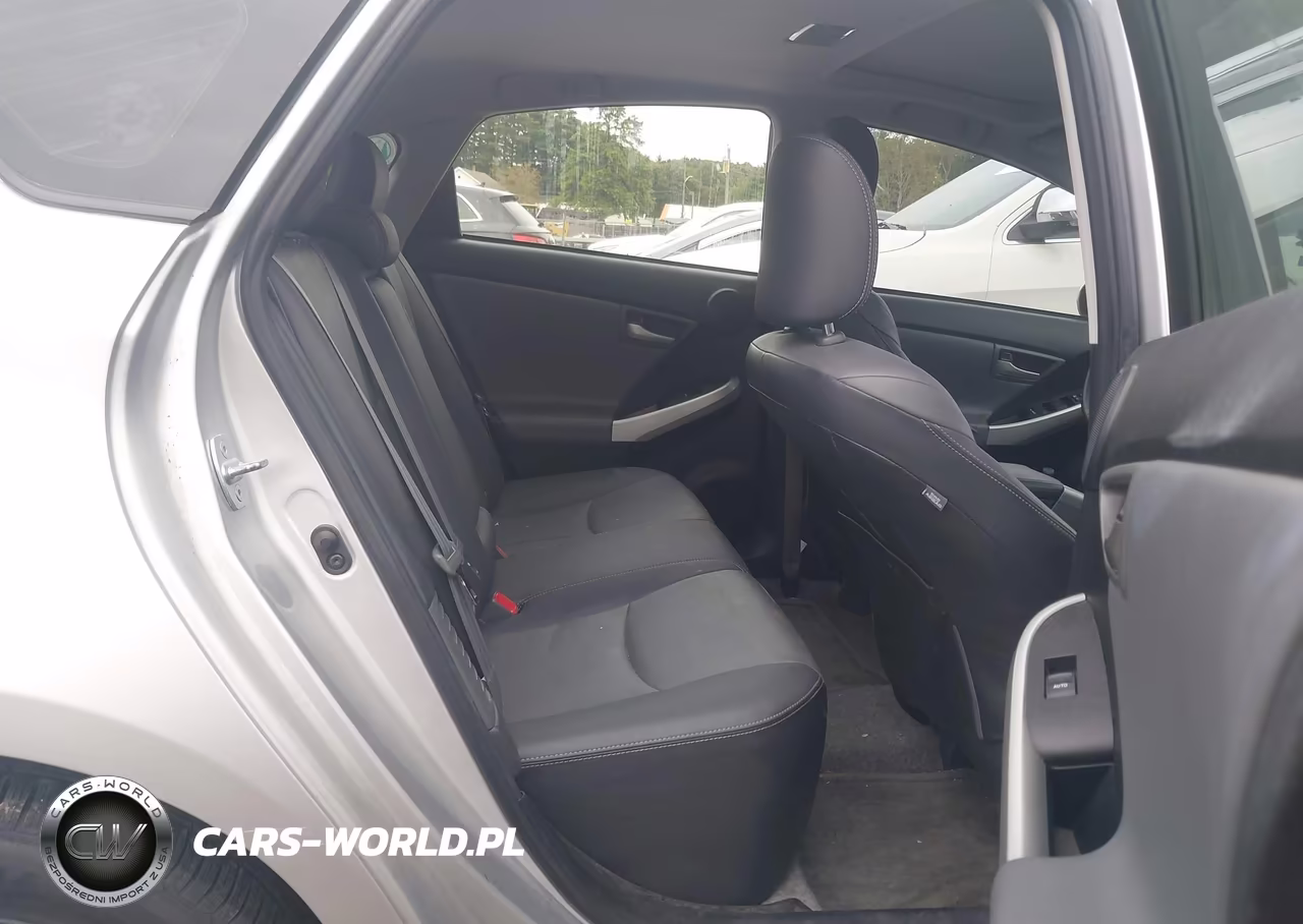 2013 Toyota Prius Four VIN:JTDKN3DUXD5569715 - 8