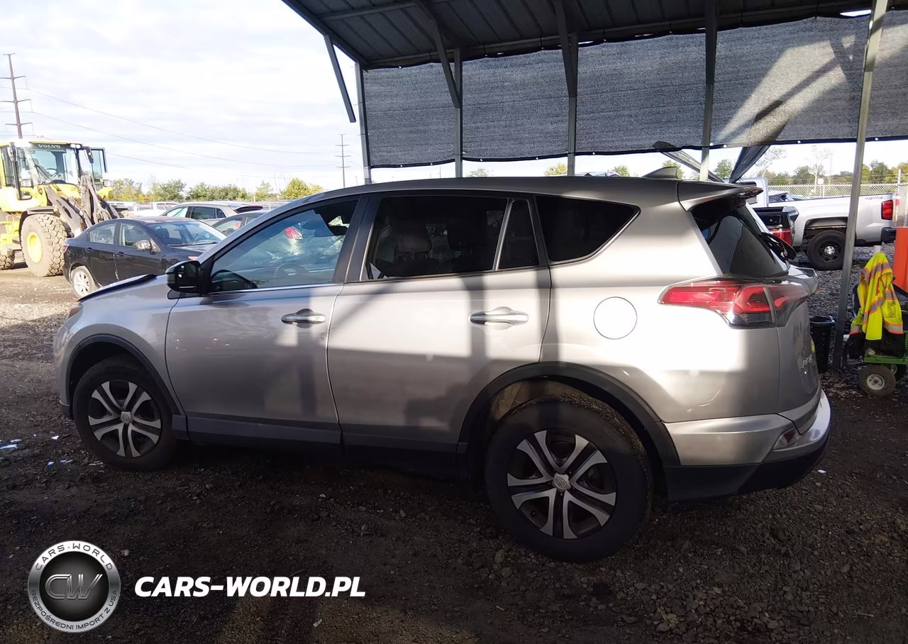 2018 Toyota Rav4 Le VIN:2T3BFREV7JW715743 - 14