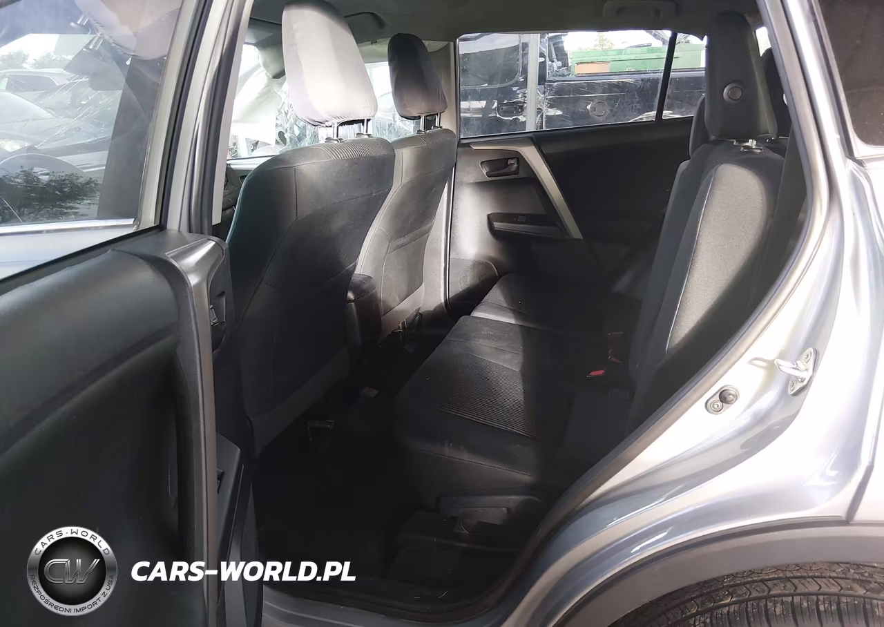 2018 Toyota Rav4 Le VIN:2T3BFREV7JW715743 - 8