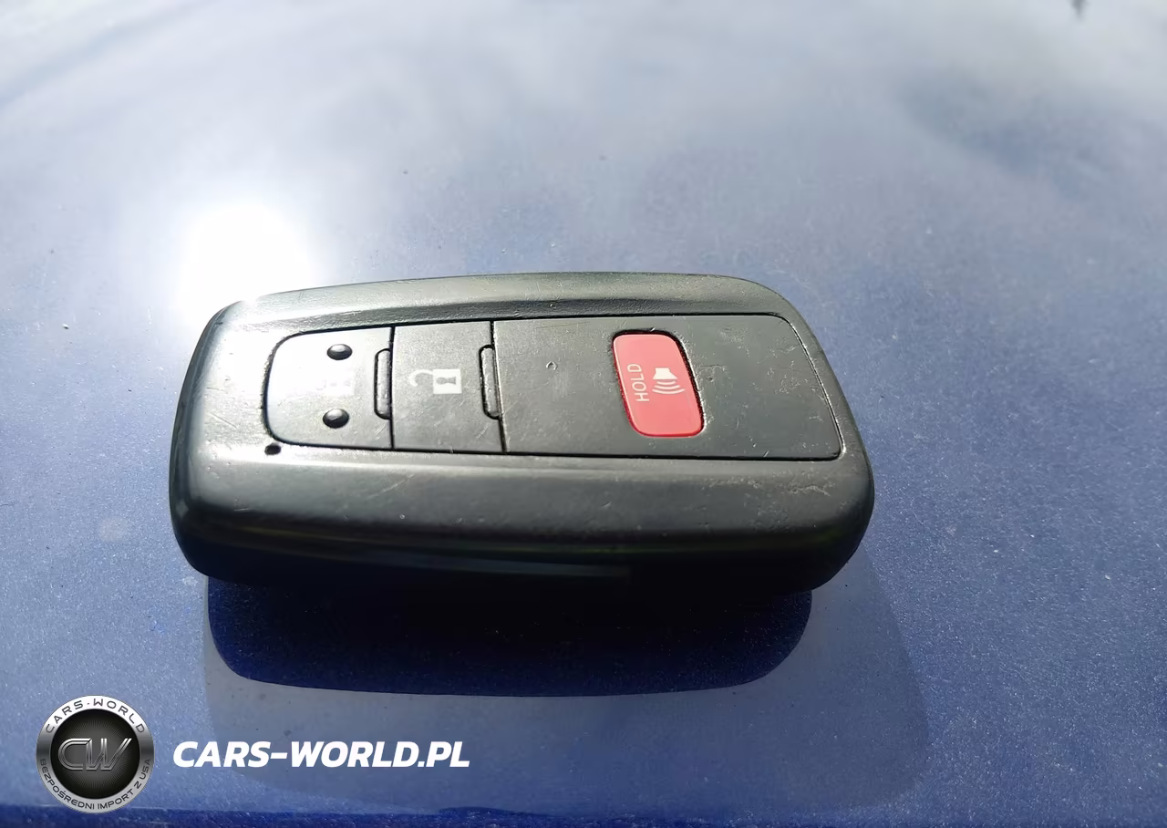 2018 Toyota Prius Two VIN:JTDKBRFU4J3603986 - 11