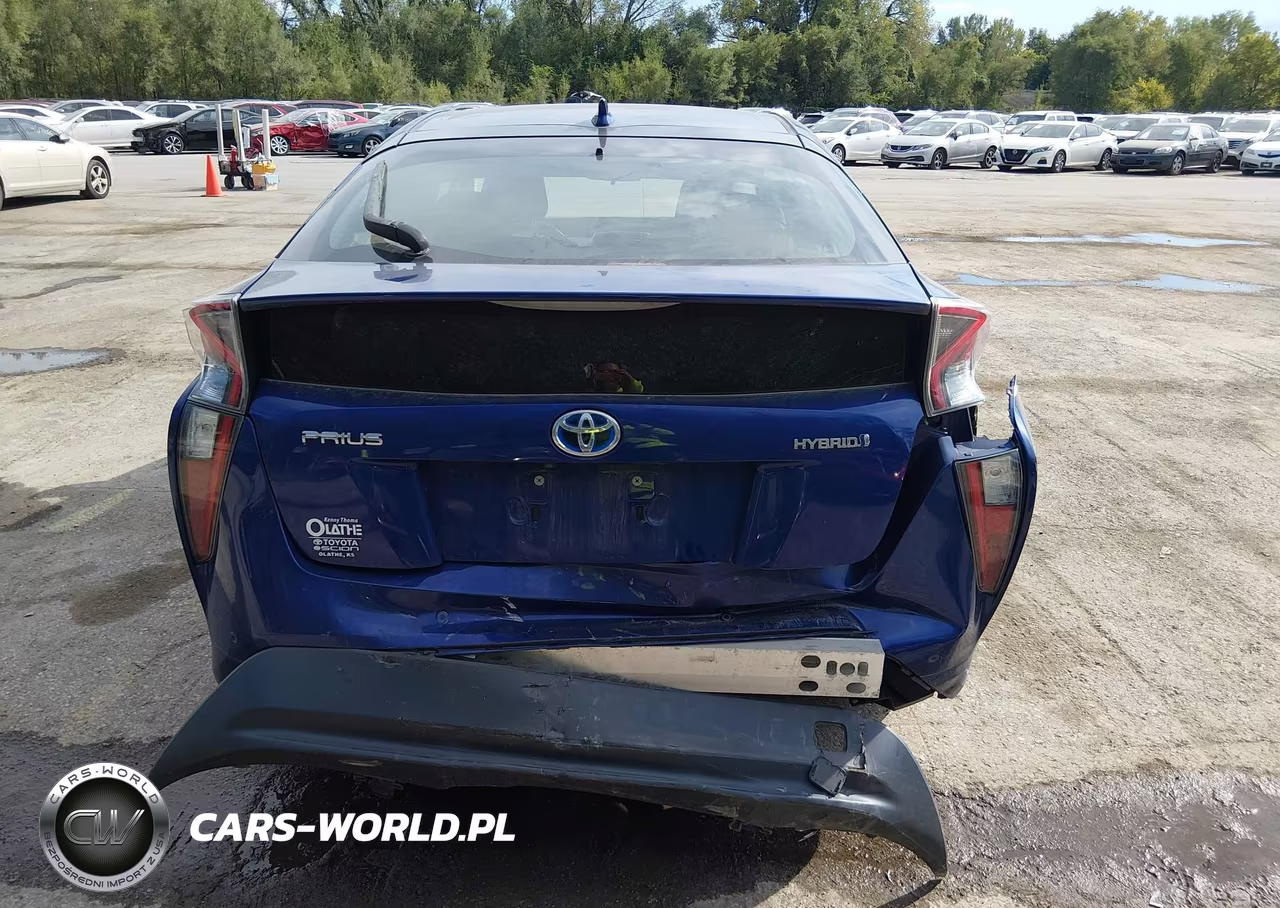 2018 Toyota Prius Two VIN:JTDKBRFU4J3603986 - 16