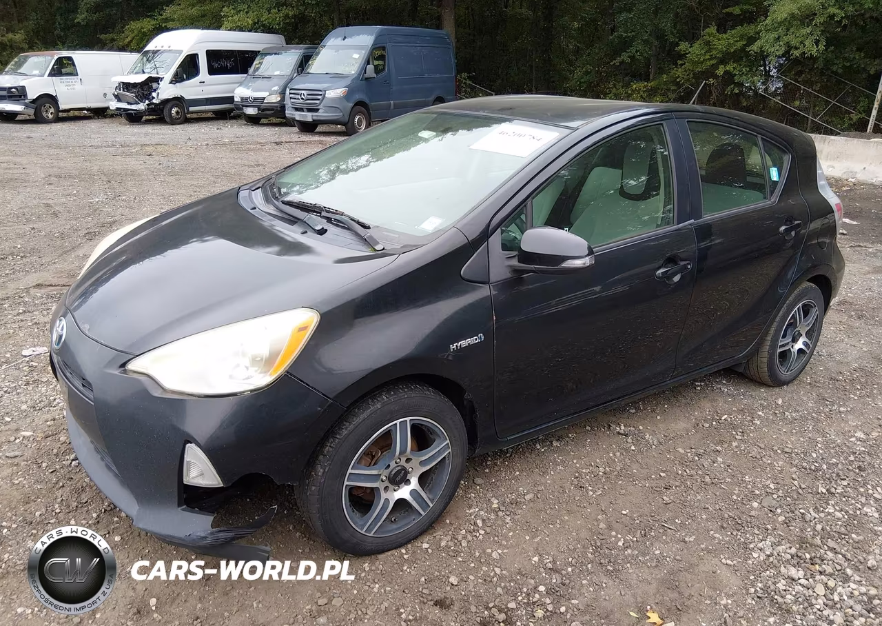 2013 Toyota Prius C One VIN:JTDKDTB3XD1537125 - 2