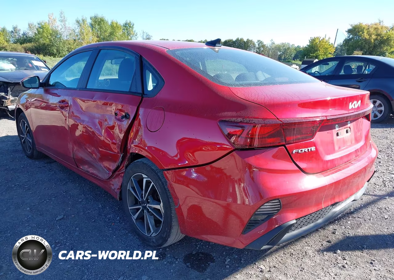 2023 Kia Forte Lxs VIN:3KPF24AD2PE582570 - 3