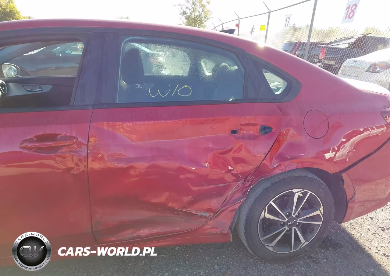 2023 Kia Forte Lxs VIN:3KPF24AD2PE582570 - 6