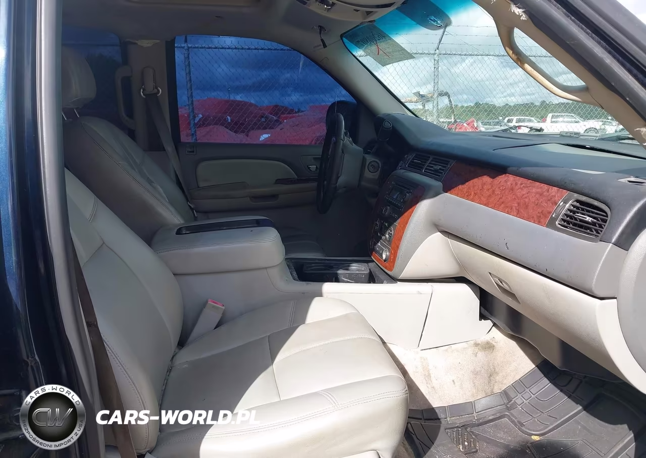2007 Chevrolet Suburban Lt VIN:1GNFC16JX7R260605 - 5
