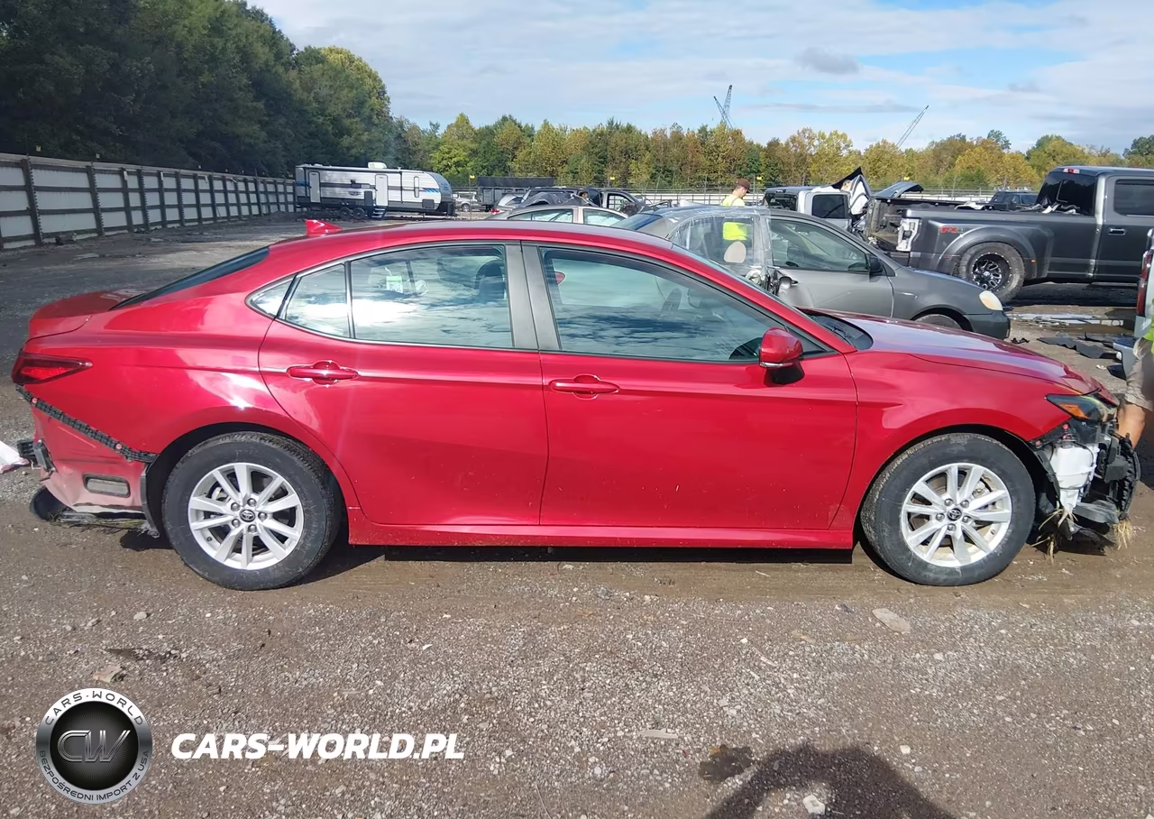 2025 Toyota Camry Le VIN:4T1DAACK3SU005962 - 13