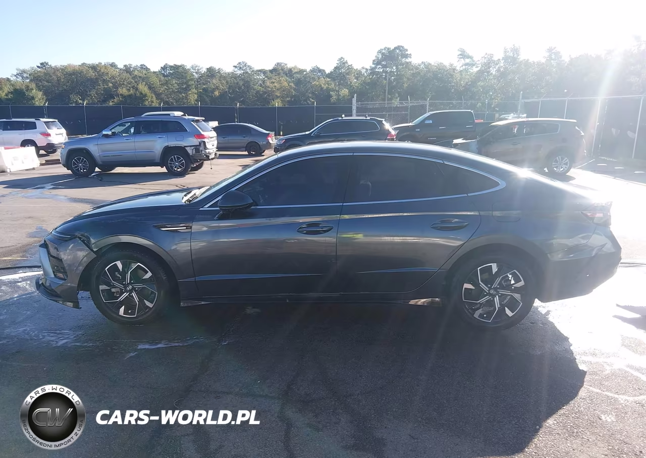 2025 Hyundai Sonata Sel VIN:KMHL64JA7SA435343 - 14