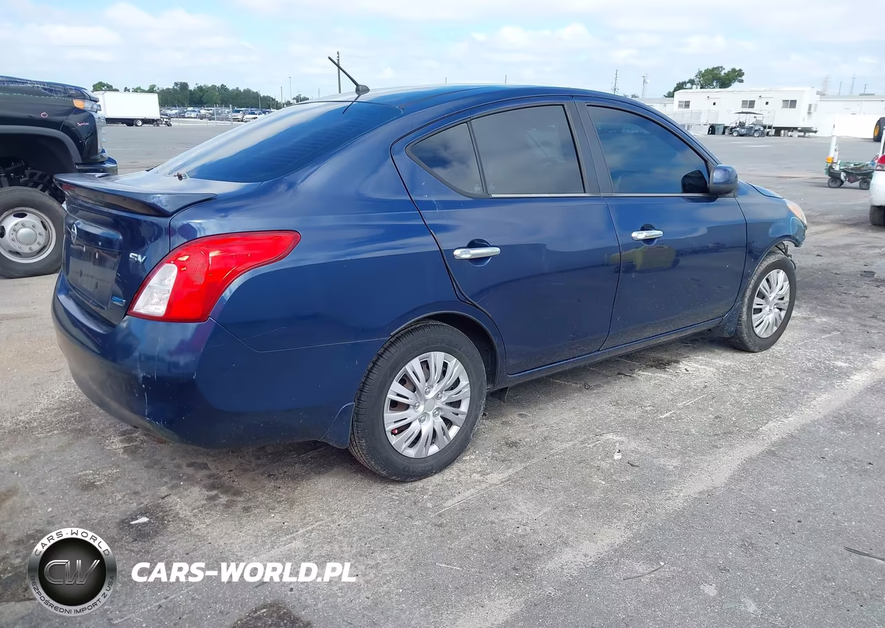 2013 Nissan Versa Sv VIN:3N1CN7AP4DL888718 - 4