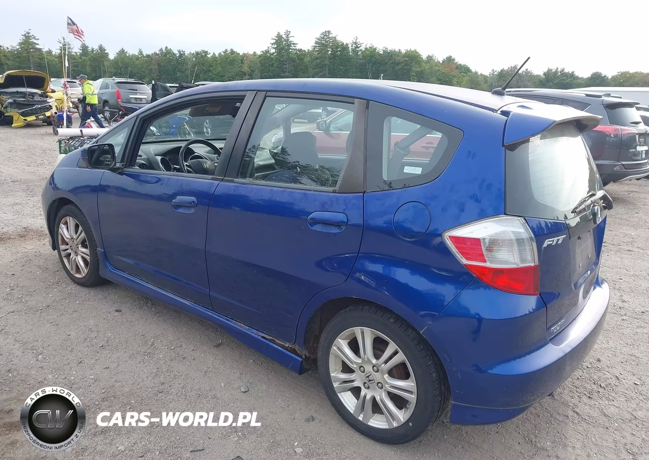 2009 Honda Fit Sport VIN:JHMGE88429C001120 - 3
